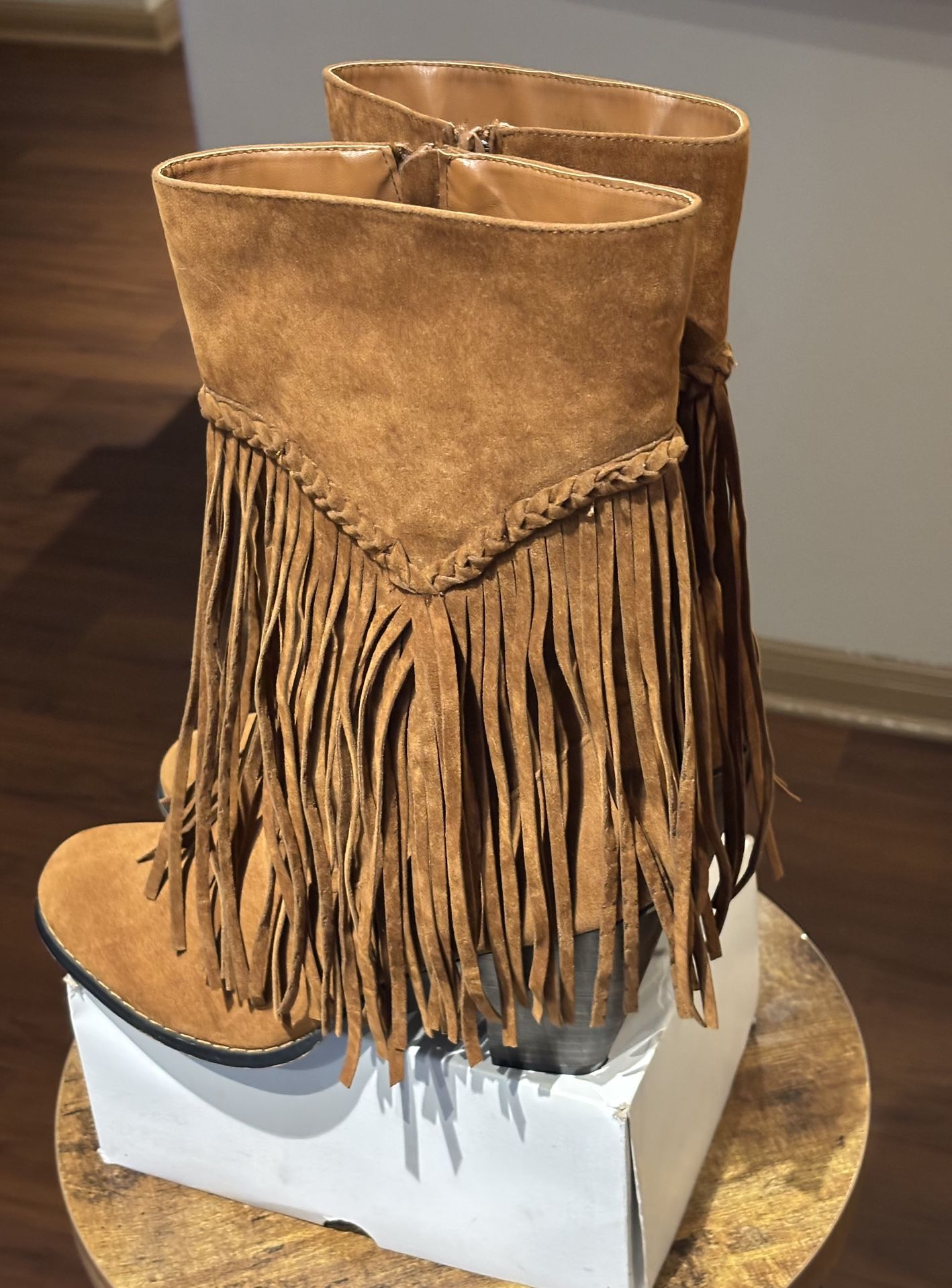 Women's Brown Boots with fringe size 11 / Good Condition