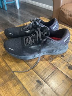 Brooks Adrenaline GTS 22 Men's Size 11 