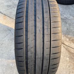 235/40ZR19 Michelin Pilot Sport 4S 96Y - (1) Used Tire Great Conditions Low Profile Tire