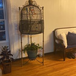 Exquisite birdcage