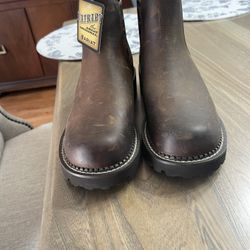 New Ariat Women’s Fatbaby 7B