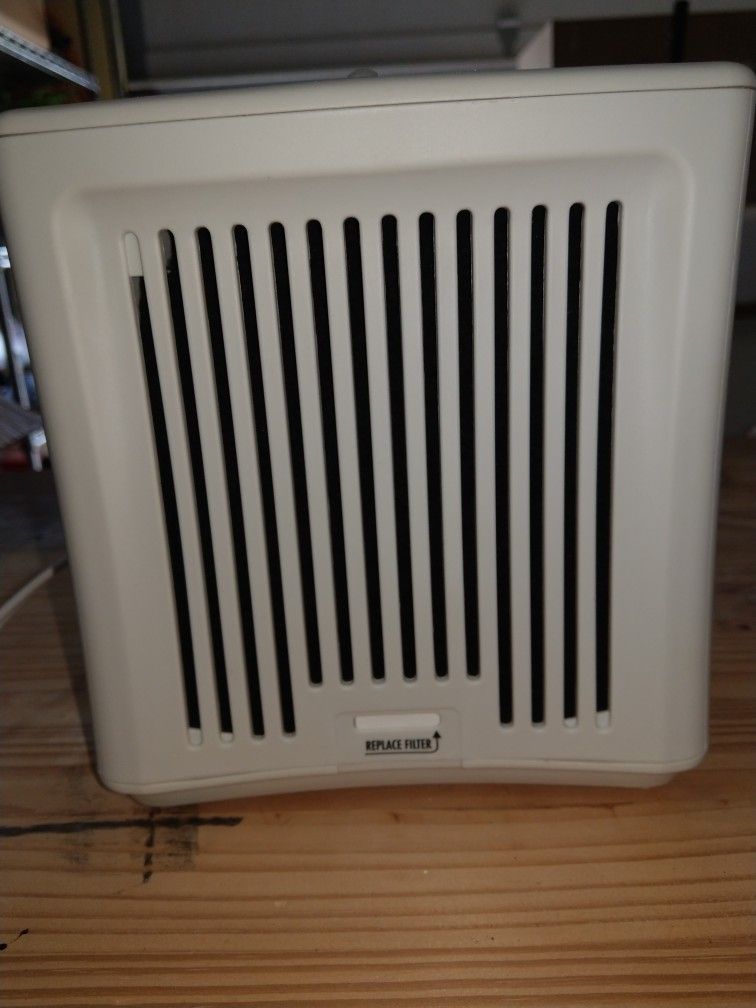 (True Air) Air Cleaner / Room Odor Eliminator / Air Freshener