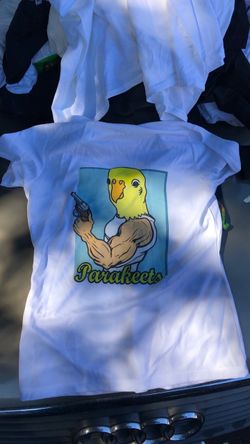 Parakeets printed collar white shirt . Size s ladies