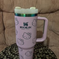 Hello Kitty Stanley