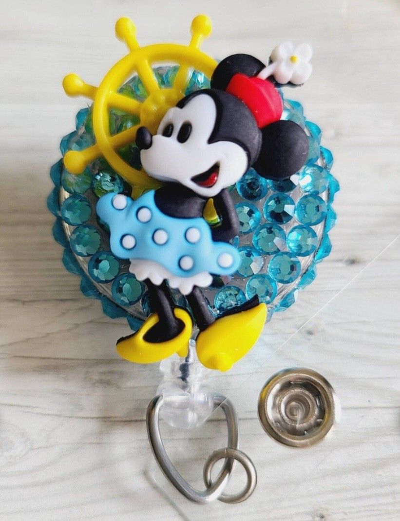 Vintage Minnie Mouse ID holder