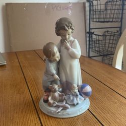 Lladro #6674 Thank You Santa 