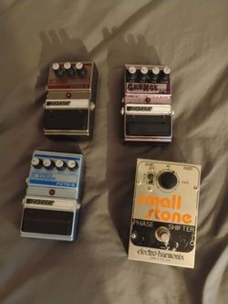 Electric guitar pedals