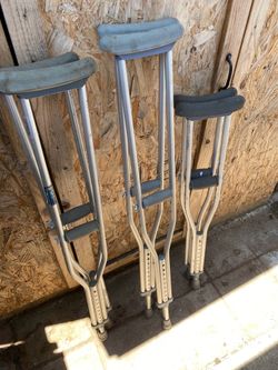 Aluminum Underarm Crutches – 3 Pairs