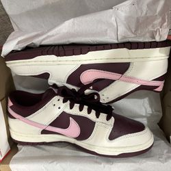 Nike dunk low valentine