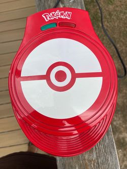 Pokémon Poké Ball Waffle Maker