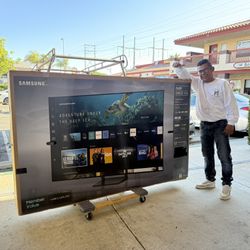 77 “ Samsung Smart 4K OLED HDR 144HZ TV