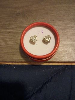 Small Silver Heart Earrings 
