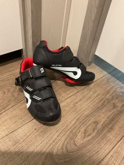 Pelotón Cycling Shoes 38-7 women I used them once /South Austin by William cannon pick up