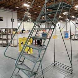 10-Step Steel Rolling Ladder