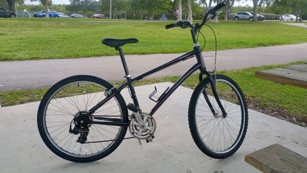 Giant Sedona ST 26" Comfort bike, Hybrid Bicycle