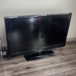 47" LG TV