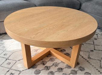 Round coffee table