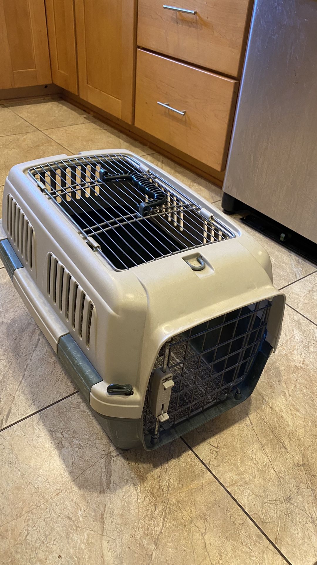 Small Dog Carrier / Cage