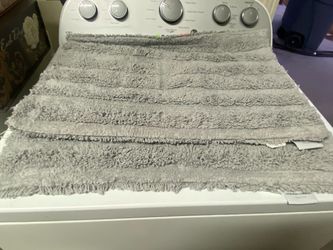 Deborah Connor Gray Shaggy Bath Rugs Set