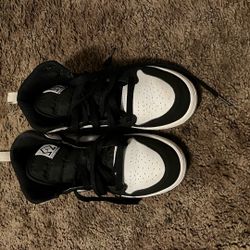 Jordan 1 Size 2y