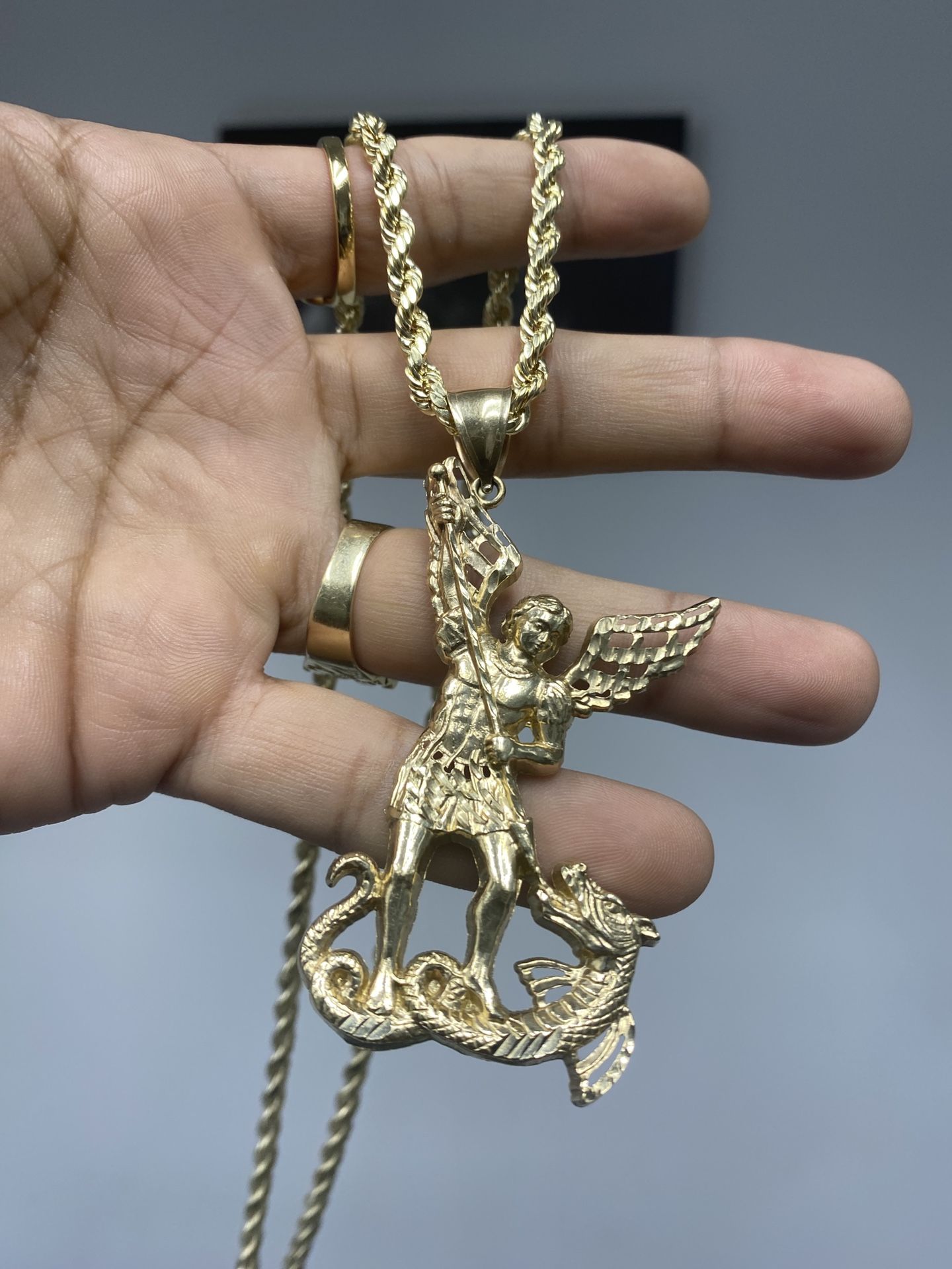 10k Rope Chain With St Michael Pendant