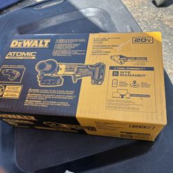 Dewalt ATOMIC 4/2 Angle Grinder Tool Only 