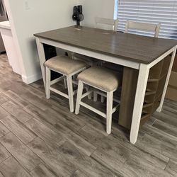 Dinner Room Table 
