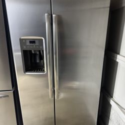 Side By Side Refrigerator 