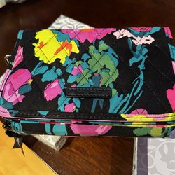 Very Bradley Wallet Hilo Meadow New