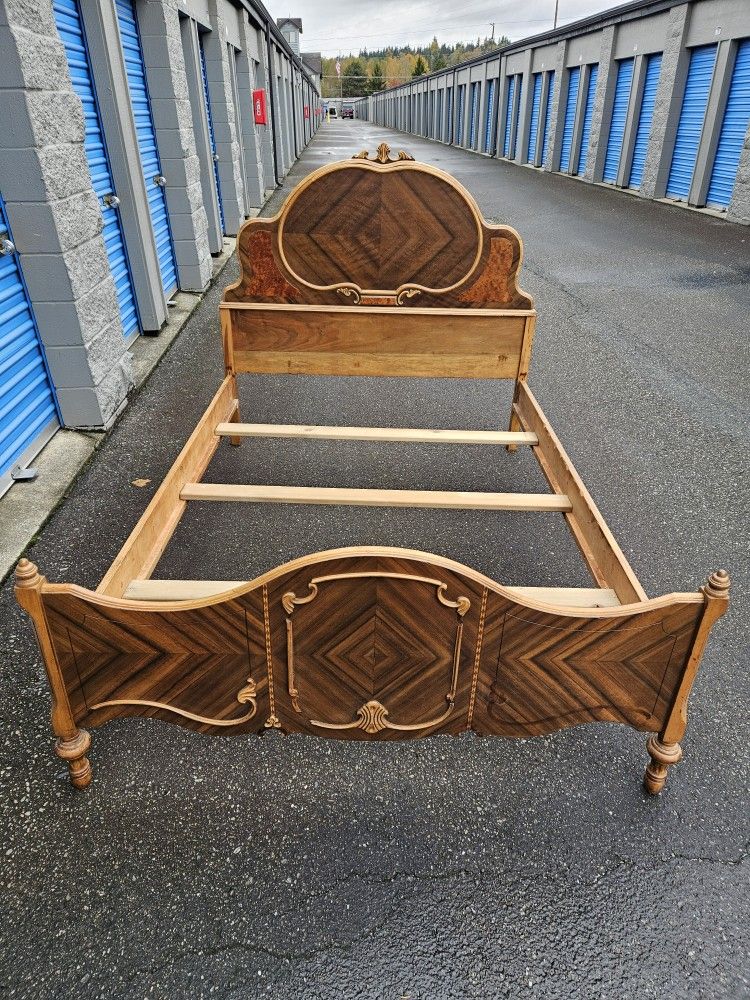 (FREE!) Antique Bed Frame