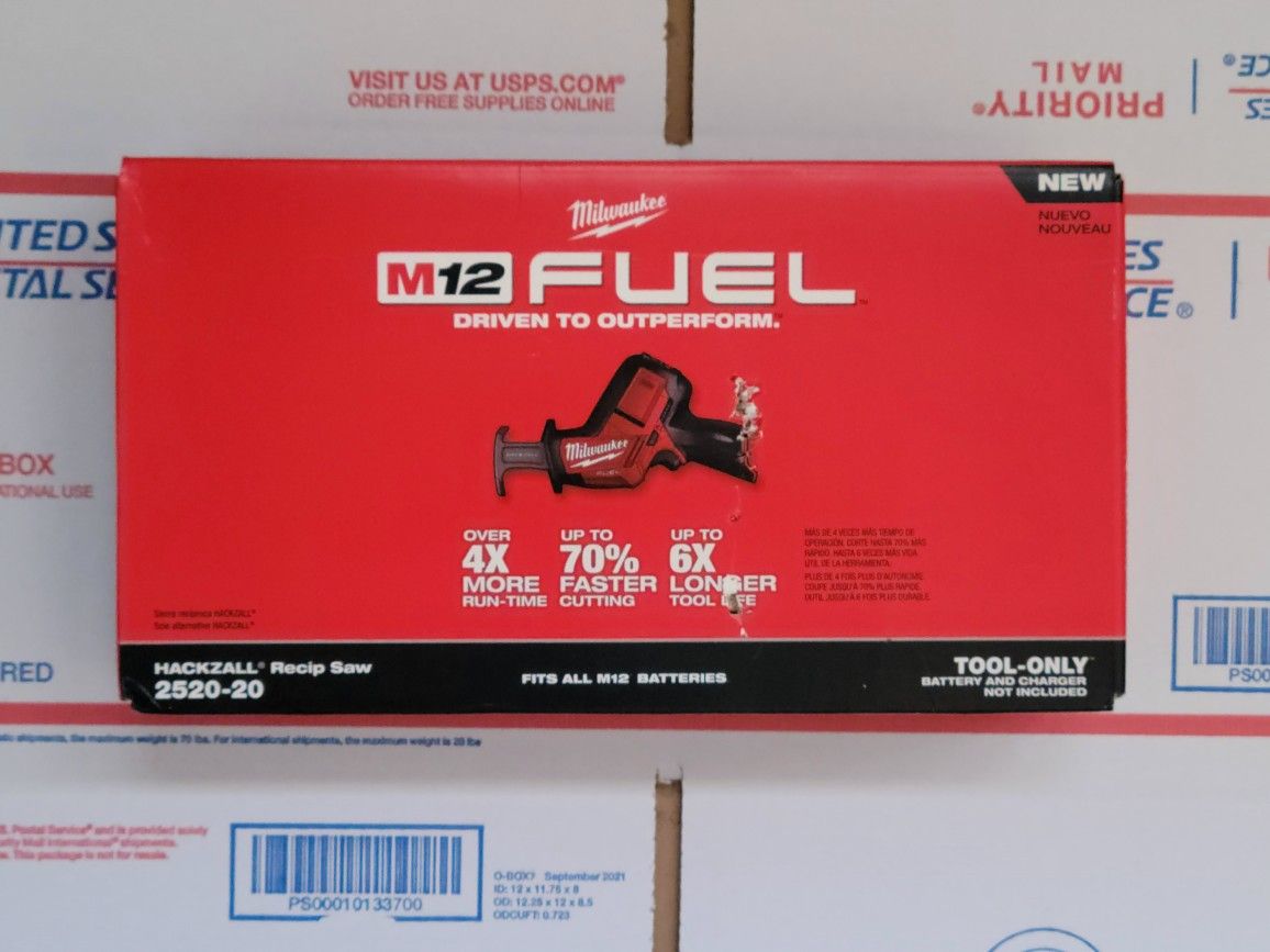 Milwaukee M12 FUEL Hacksaw