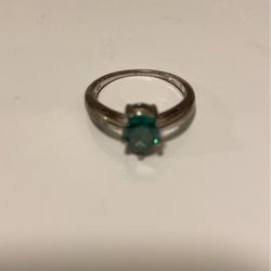 925 Silver Ring With Emerald Size 8.5 