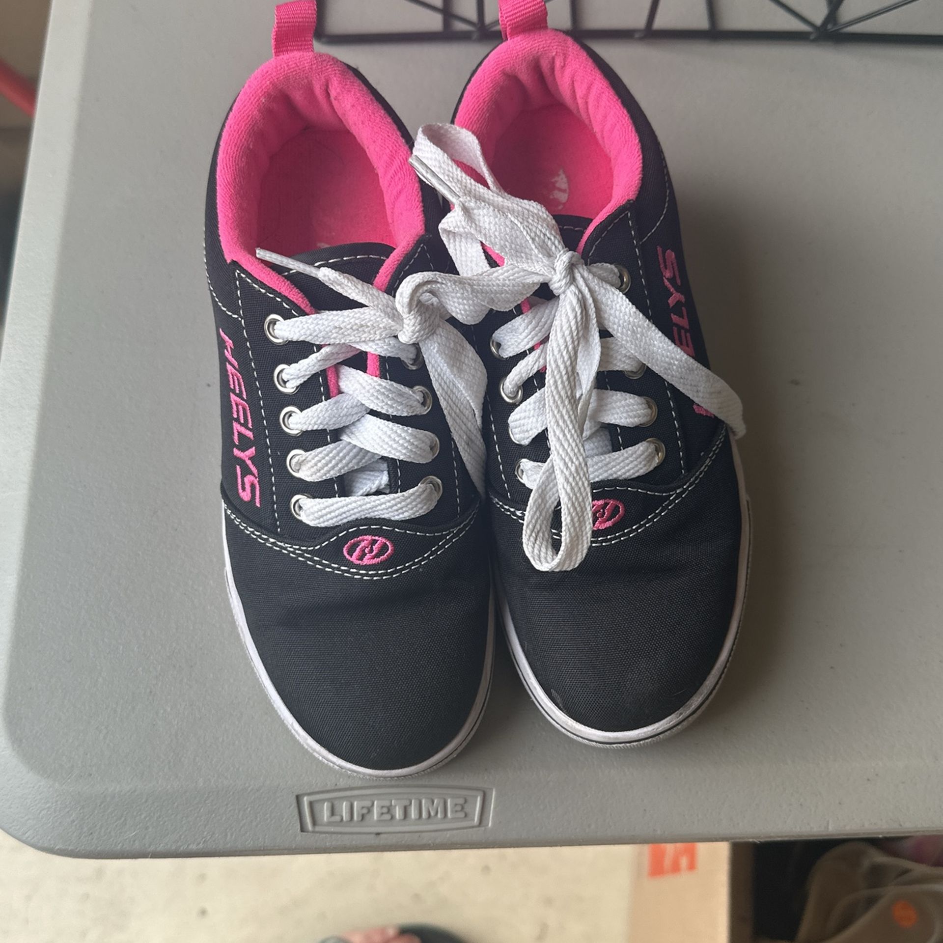 Heelys Youth Size 2