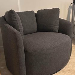 Chair Oversized And Turns