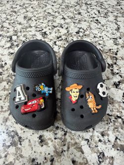 Toddler crocs