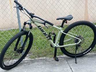 Giant Talon 1 MTB , 29” Wheels , Frame S