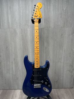 Vintage Fender 1979 American Stratocaster Electric Guitar Sss Maple Neck (A1D035024)