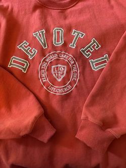 https://offerup.com/redirect/?o=TGlmZS5DaHVyY2g= Sweatshirts/Shirts