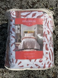 Opalhouse Twin Size Medallion Comforter