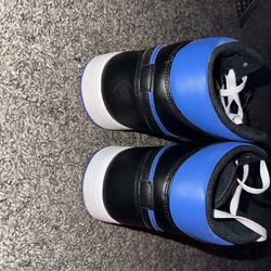 Jordan 1 Mid Royal Splatter