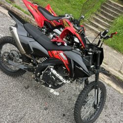 Apollo 2024 Dirt Bike 250cc