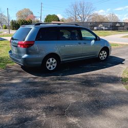 2004 Toyota Sienna