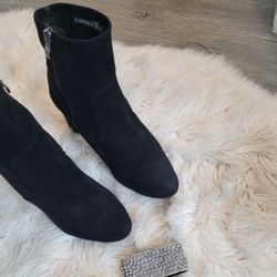 Black Suede Booties + Cristal Mesh Bracelet