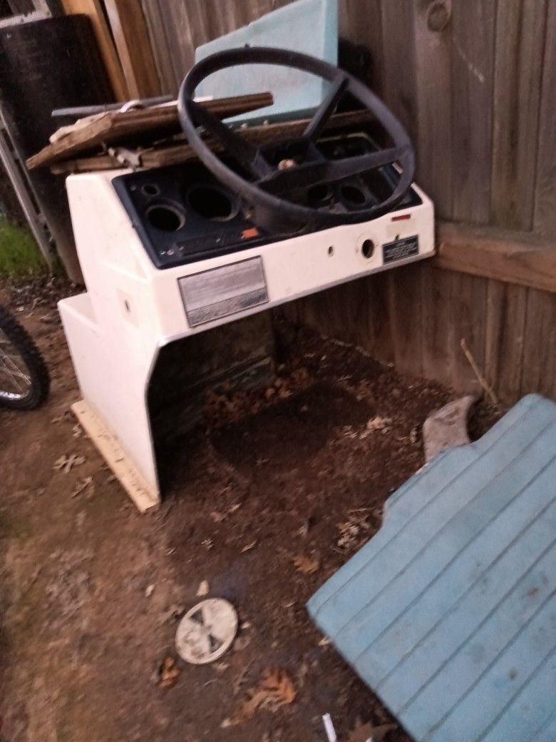 Glass tron Fiberglass Boat Parts, Gauges Off A Glasstron Boat Steering Wheel Orig. With Cable drive Line , Weather Strip , Parts Pulled Seats Ect