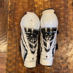 CCM Youth Hockey Shin Pads