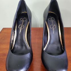 Jessica Simpson Given Black 8.5