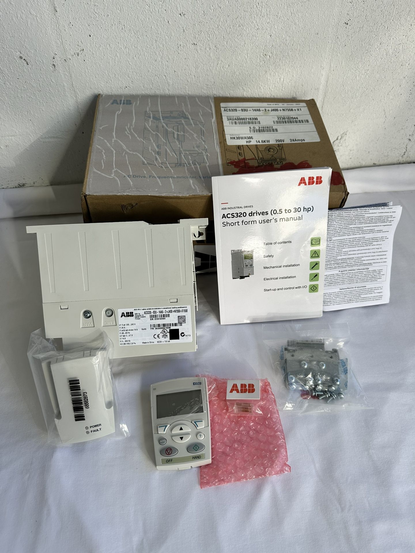 ABB Carrier HK30WA506. HVAC OEM pump and fan micro-drive (ACS320-03U-14A6-2)