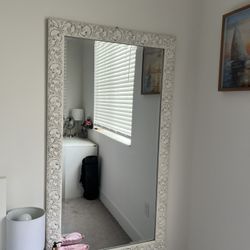 White Mirror