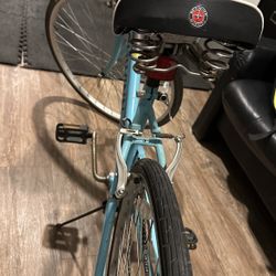 Nice woman’s SCHWINN Admiral Bike