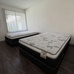 Full Size Mattress And Box Spring New